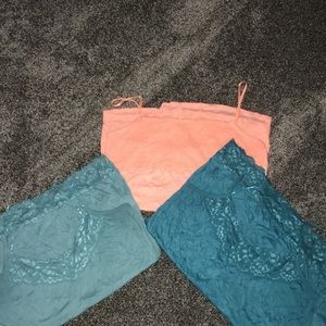 Laced detailed tank tops